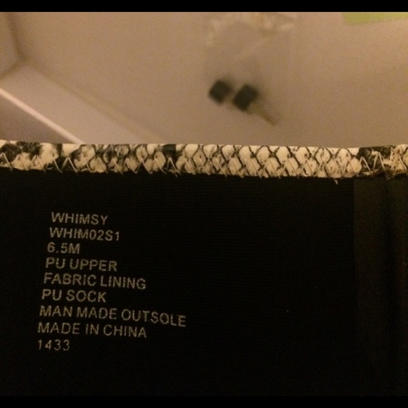 STEVE MADDEN BOOTIES 😍 - Picture 5 of 7